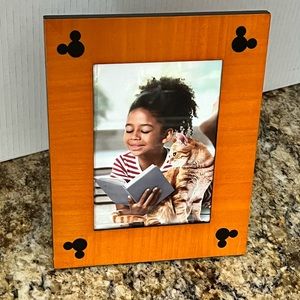 Authentic Original Disney Parks 5”x7” Picture Frame Mickey Mouse carved corners